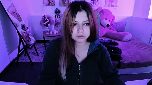 DiaAngell online show from April 26, 2026, 7:55 pm