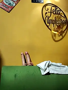 ilonna2025 online show from September 12, 2025, 10:21 pm