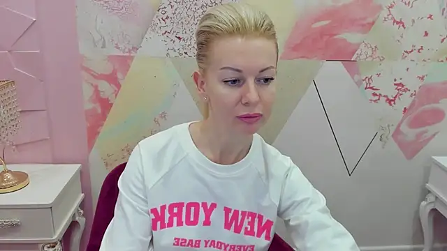 Helly bolly43 online show from January 17, 2025, 7:30 am