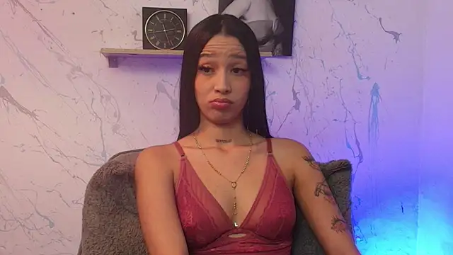 Snapshot of Paulina_Lopezz chatting on May 4, 2026, 8:27 pm Paulina Lopezz online show from May 4, 2026, 8:27 pm