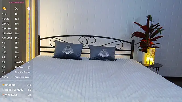 Snapshot of GiKarerra chatting on March 15, 2025, 1:40 pm GiKarerra online show from March 15, 2025, 1:40 pm