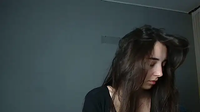 Eva Gloryy online show from November 17, 2025, 2:01 pm