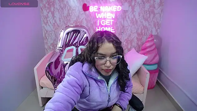 Snapshot of kassandra_ch_ chatting on February 2, 2025, 12:02 pm kassandra ch online show from February 2, 2025, 12:02 pm