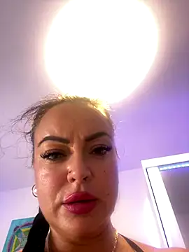 HotLivv69 online show from September 28, 2025, 8:47 pm