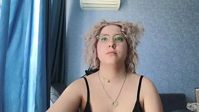 HotBrandyX online show from April 11, 2026, 7:45 am