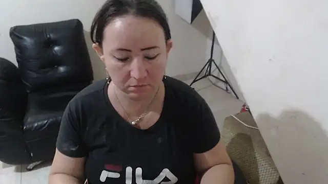 Yohis Kiut25 online show from October 17, 2025, 2:15 am