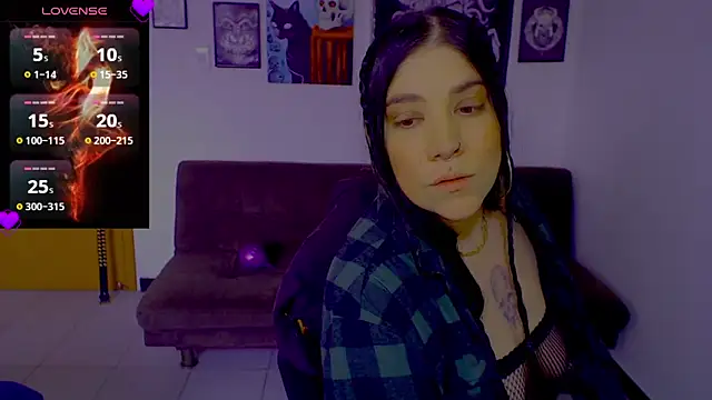 Snapshot of sharonnleon chatting on February 5, 2026, 9:08 pm sharonnleon online show from February 5, 2026, 9:08 pm