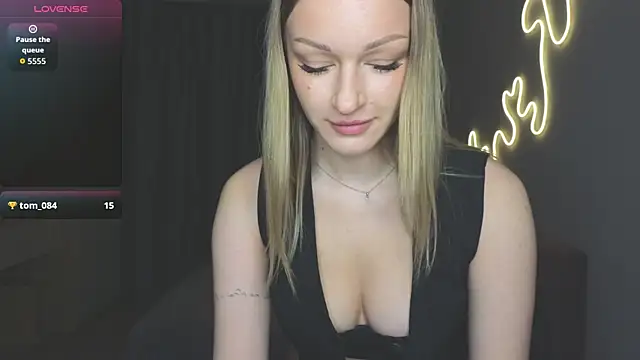 MargaretSweet1 online show from April 4, 2026, 12:20 am