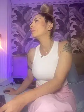 Snapshot of viktoria_davis_ chatting on April 4, 2026, 10:51 pm viktoria davis online show from April 4, 2026, 10:51 pm
