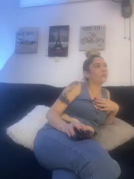 Snapshot of viktoria_davis_ chatting on May 9, 2026, 1:33 am viktoria davis online show from May 9, 2026, 1:33 am