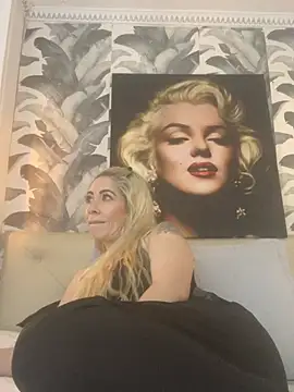 Snapshot of viktoria_davis_ chatting on June 27, 2026, 12:04 am viktoria davis online show from June 27, 2026, 12:04 am