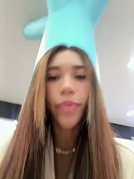 zoe storm online show from January 30, 2025, 7:37 pm