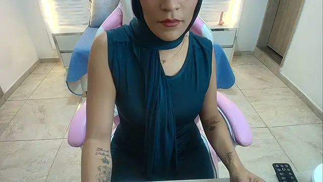 Zulema hamdi online show from February 1, 2025, 10:44 pm