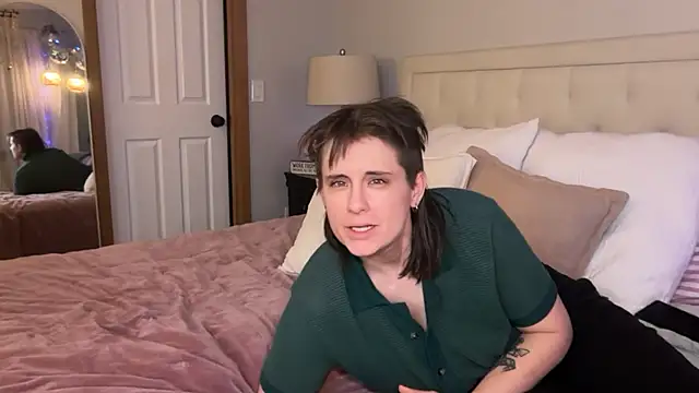 Officiallyonlytams online show from January 10, 2026, 5:42 am