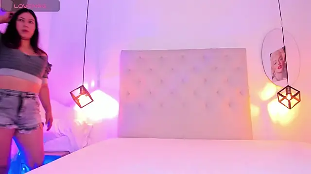 Michelle Jaramillo online show from February 8, 2025, 11:33 am