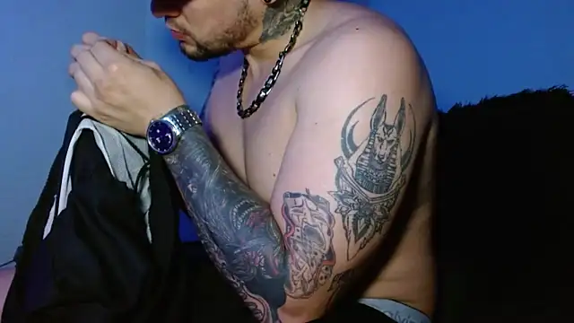 Lliam 2 online show from September 26, 2025, 4:05 am