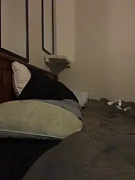 biggzee6 online show from October 14, 2025, 9:54 am