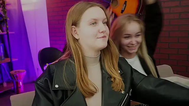 Snapshot of DakotaaJohnnson chatting on September 25, 2025, 12:53 pm DakotaaJohnnson online show from September 25, 2025, 12:53 pm