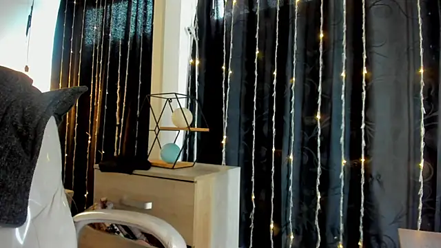 Snapshot of Nicole_Foxx_ chatting on March 12, 2025, 9:24 pm Nicole Foxx online show from March 12, 2025, 9:24 pm