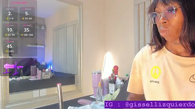 Liincostelloo online show from November 11, 2025, 7:36 pm