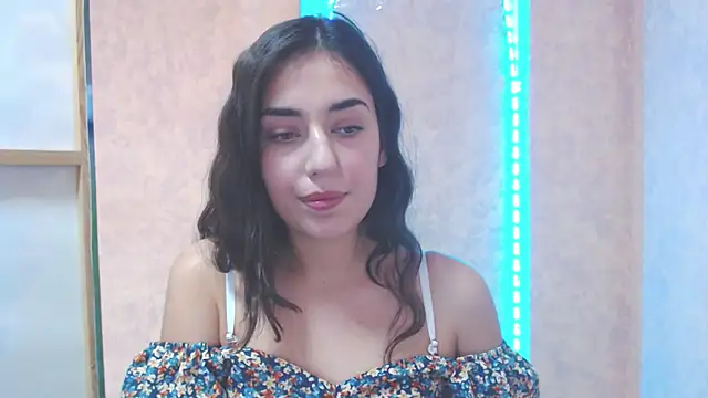 Lovelllyy online show from February 14, 2025, 10:49 am
