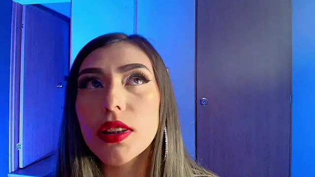 lucy queensss online show from October 22, 2025, 8:41 pm