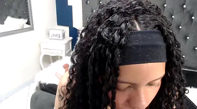 Snapshot of brandy_lee1 chatting on February 7, 2025, 4:16 am brandy lee1 online show from February 7, 2025, 4:16 am