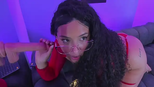 tatii moon online show from February 4, 2025, 9:38 am