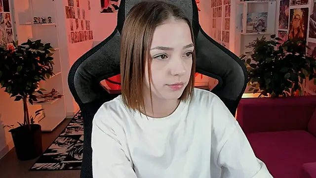 PamBeesly online show from November 8, 2025, 11:21 am