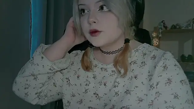 Snapshot of Electro_doll chatting on February 7, 2025, 10:50 am Electro doll online show from February 7, 2025, 10:50 am