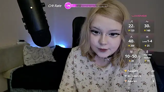 Snapshot of Electro_doll chatting on March 13, 2025, 8:22 pm Electro doll online show from March 13, 2025, 8:22 pm