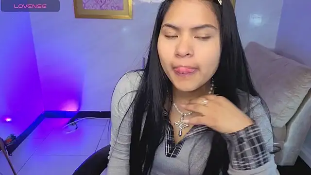 Snapshot of Paulette_v chatting on June 11, 2026, 1:09 pm Paulette v online show from June 11, 2026, 1:09 pm