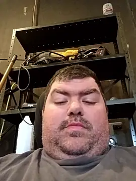 Snapshot of Rcraigue4 chatting on October 24, 2025, 9:00 pm Rcraigue4 online show from October 24, 2025, 9:00 pm