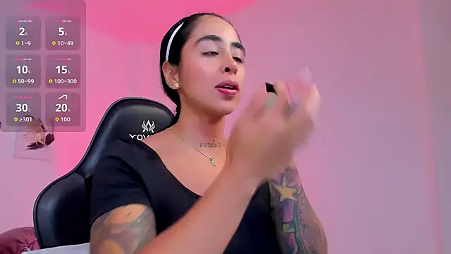 sophierooy22 online show from March 12, 2026, 3:01 am