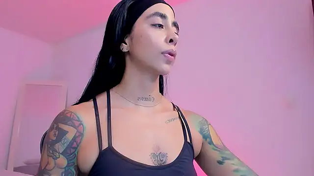 sophierooy22 online show from May 26, 2026, 1:23 am