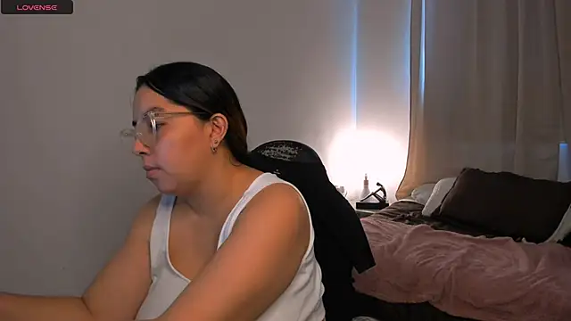 brithany olson25 online show from October 15, 2025, 5:57 pm