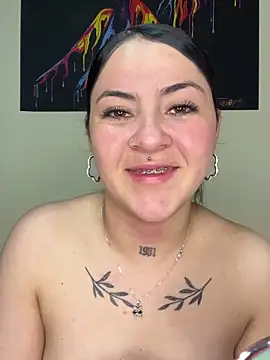 Emmie Hot online show from February 13, 2025, 9:38 pm