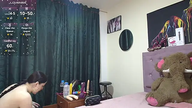 Emmie Hot online show from October 21, 2025, 12:06 pm