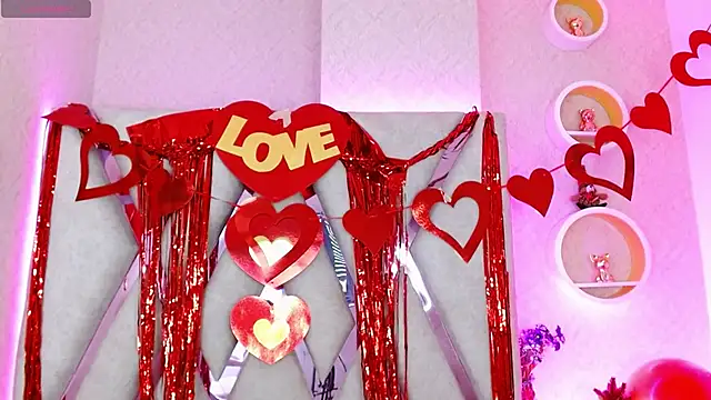 Sophia waalker  1 online show from February 13, 2025, 6:38 pm