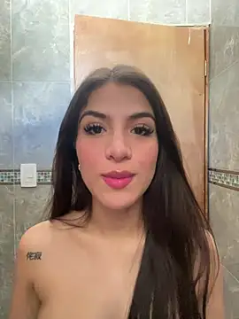 thompsonabella666 online show from February 15, 2025, 7:06 pm