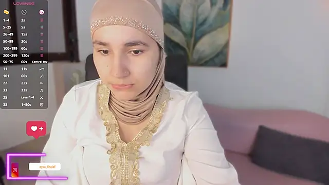 Ayha khalaf online show from October 8, 2025, 1:03 am