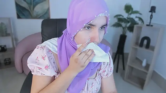 Ayha khalaf online show from October 16, 2025, 1:17 am