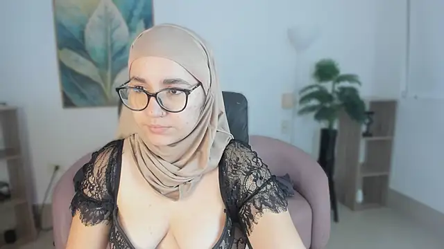 Ayha khalaf online show from February 21, 2026, 2:12 am