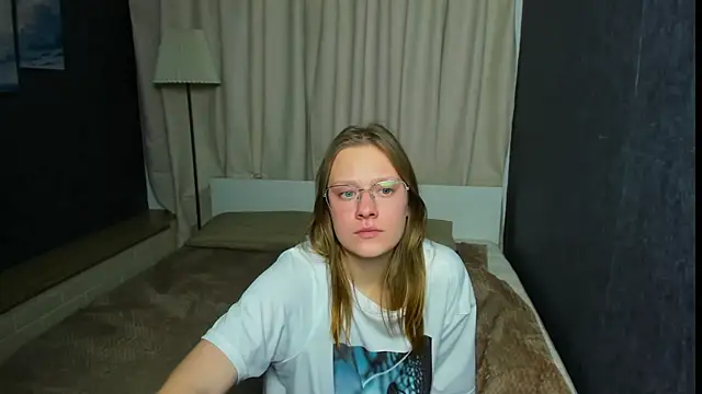 Snapshot of TessaSwans chatting on January 30, 2025, 1:22 am TessaSwans online show from January 30, 2025, 1:22 am