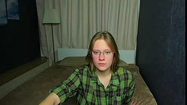 Snapshot of TessaSwans chatting on January 30, 2025, 9:15 am TessaSwans online show from January 30, 2025, 9:15 am