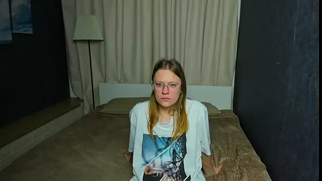 Snapshot of TessaSwans chatting on January 30, 2025, 12:16 pm TessaSwans online show from January 30, 2025, 12:16 pm