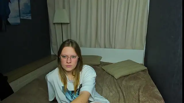 Snapshot of TessaSwans chatting on January 30, 2025, 6:21 pm TessaSwans online show from January 30, 2025, 6:21 pm