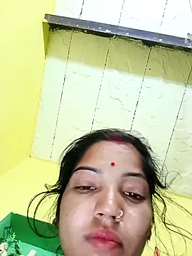 Snapshot of Bhuvi_Bedi chatting on January 30, 2025, 11:13 pm Bhuvi Bedi online show from January 30, 2025, 11:13 pm