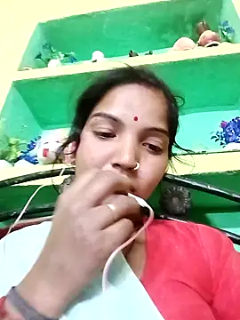 Snapshot of Bhuvi_Bedi chatting on February 2, 2025, 2:56 pm Bhuvi Bedi online show from February 2, 2025, 2:56 pm