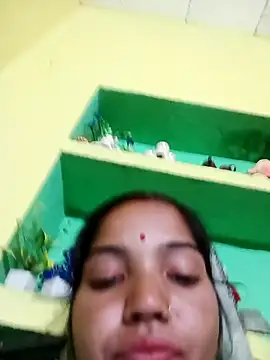 Snapshot of Bhuvi_Bedi chatting on February 4, 2025, 6:36 am Bhuvi Bedi online show from February 4, 2025, 6:36 am